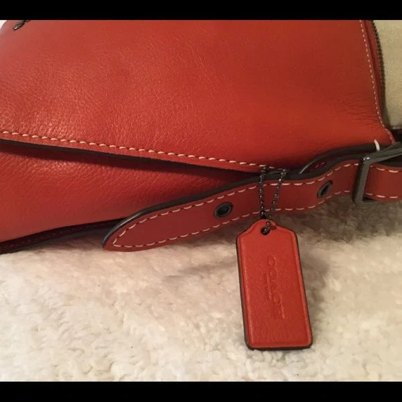 Coach G1792 Shoulder Duffle - Picture 6 of 8